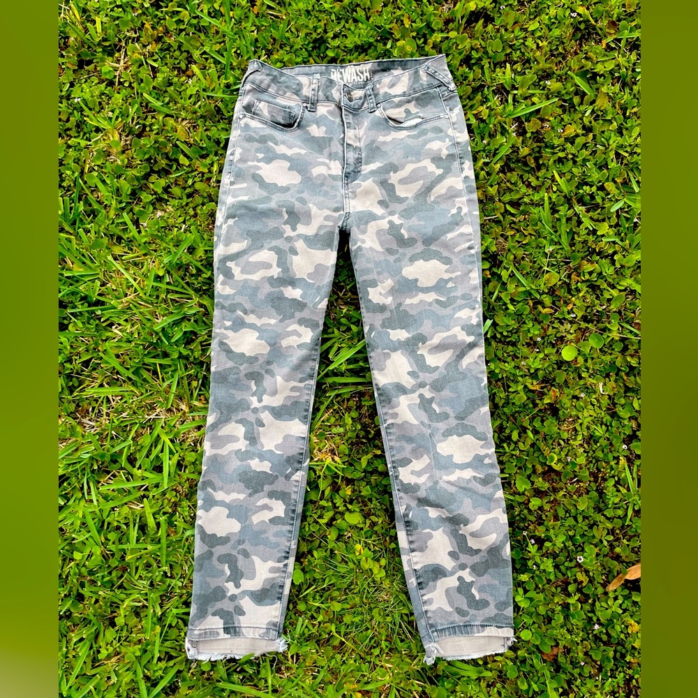 Rewash camo very comfy and stretchy jeans 👖💚